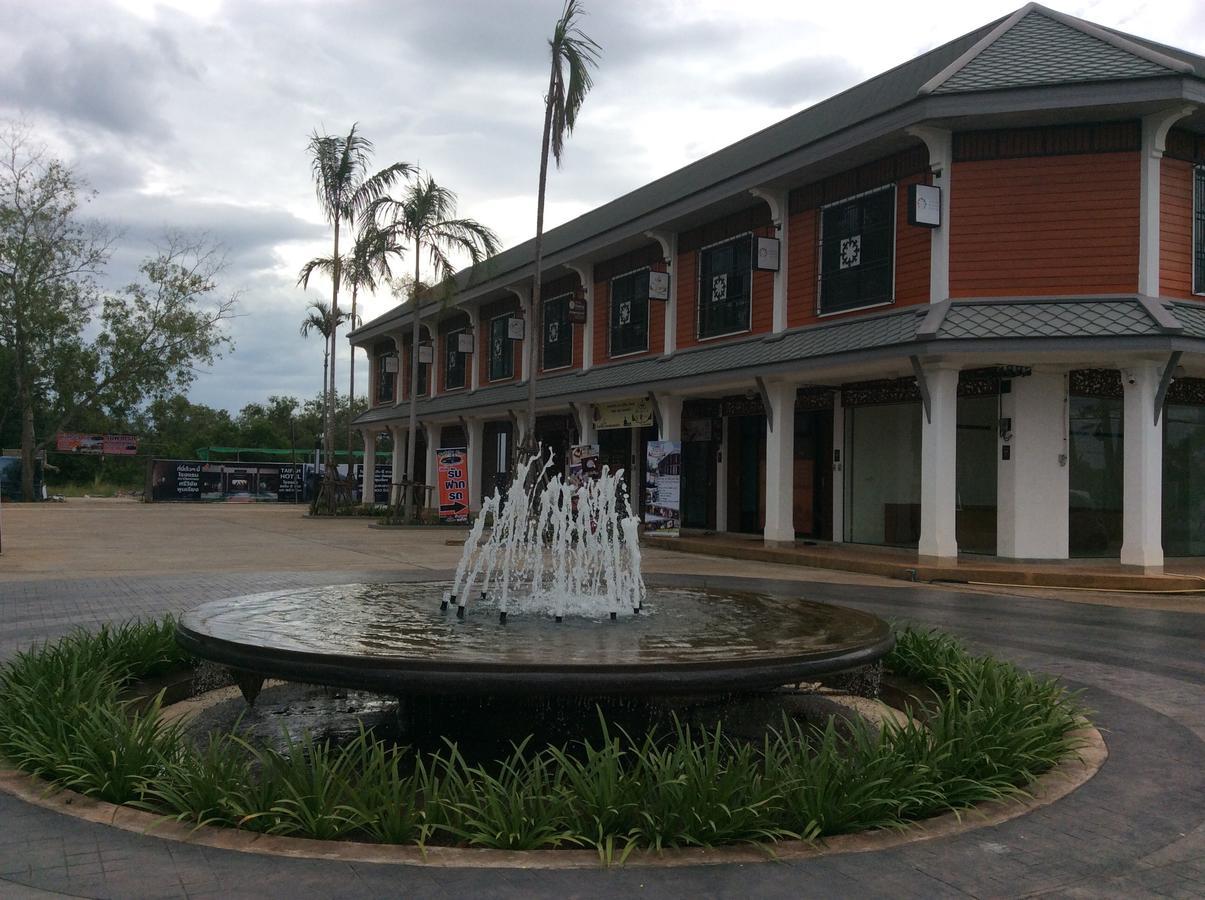 Amaretto Hostel Surat Thani Exterior photo