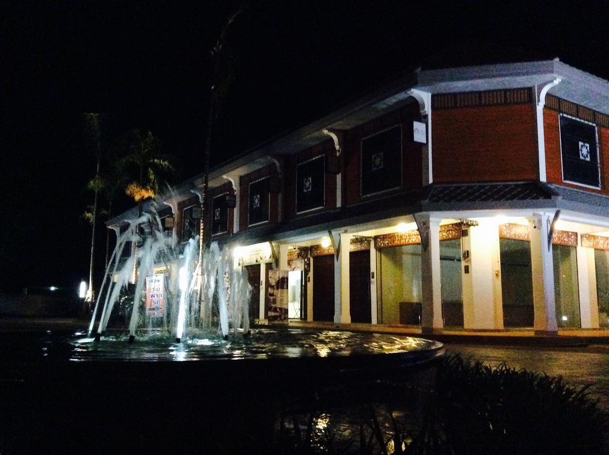Amaretto Hostel Surat Thani Exterior photo