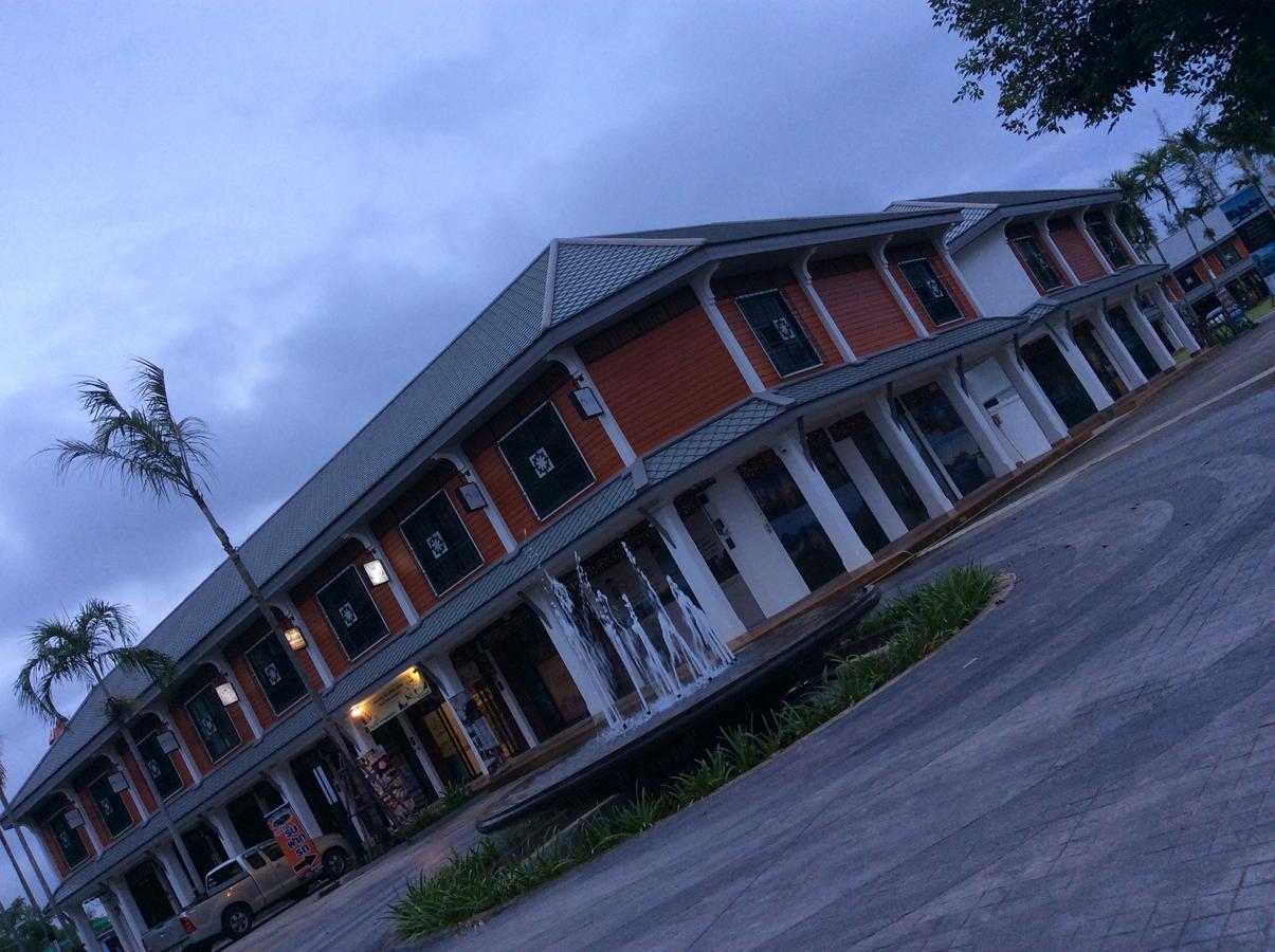Amaretto Hostel Surat Thani Exterior photo