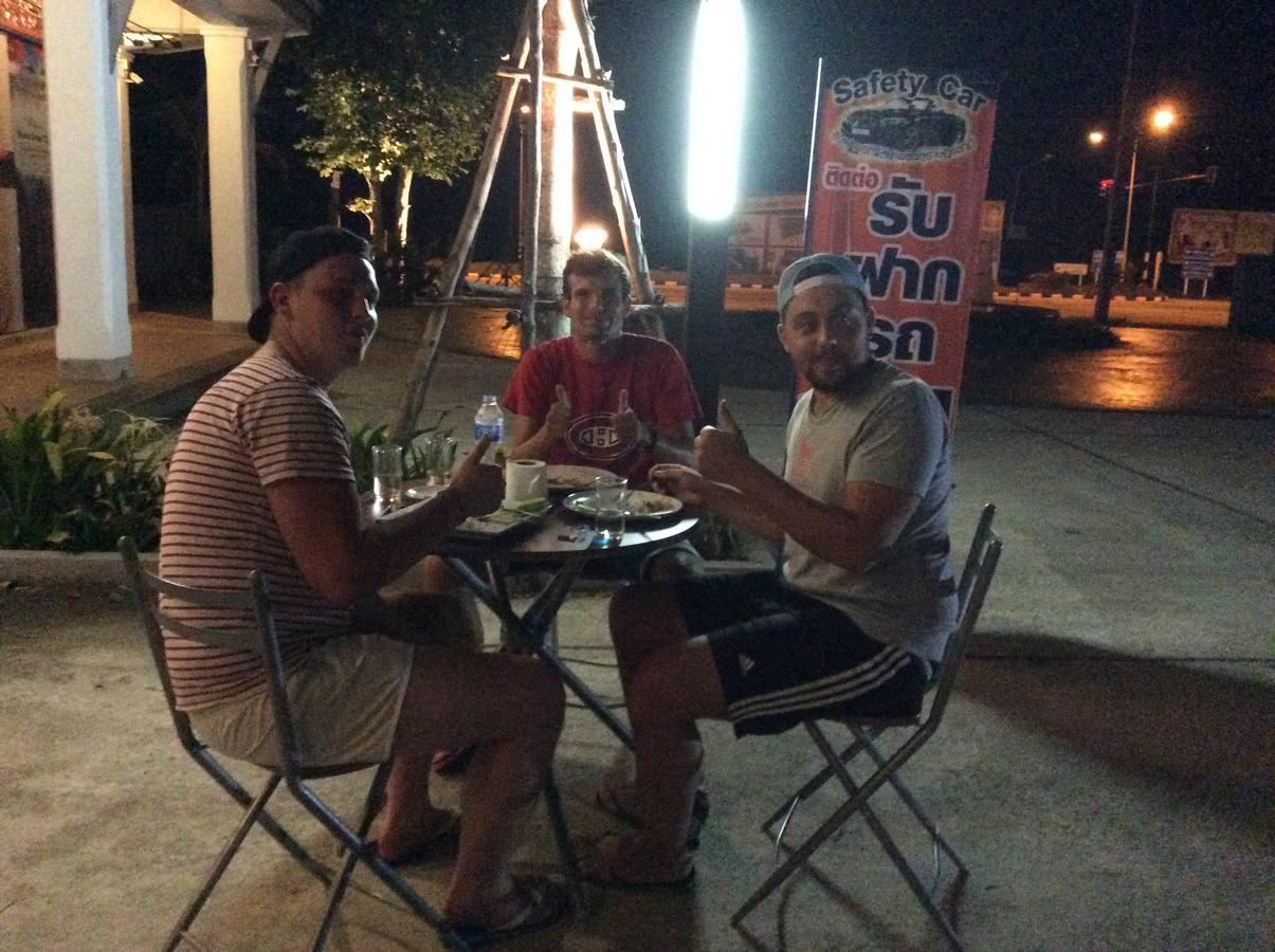 Amaretto Hostel Surat Thani Exterior photo