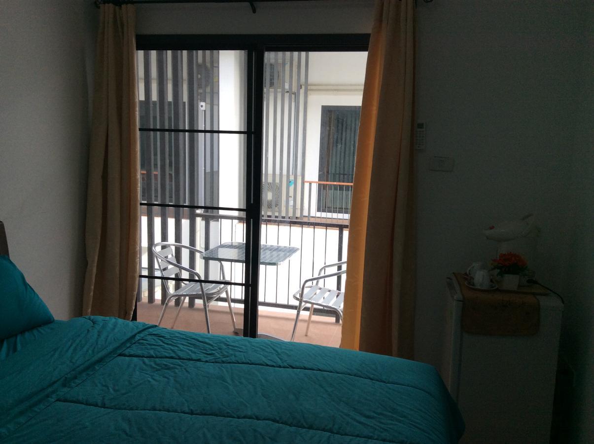 Amaretto Hostel Surat Thani Exterior photo